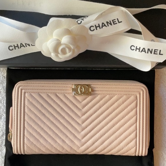 🌹CHANEL ZIP AROUND WALLET 🌹 - Picture 6 of 16